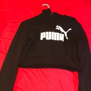 Cropped black Puma hooodie